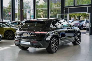Porsche Macan — photo 2