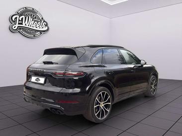 Porsche Cayenne III — photo 6