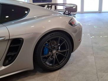 Porsche 718 Cayman T — photo 26