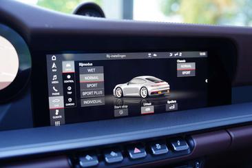 Porsche 911 Carrera S — photo 13