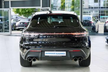 Porsche Macan — photo 5