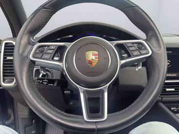 Porsche Cayenne III — photo 10