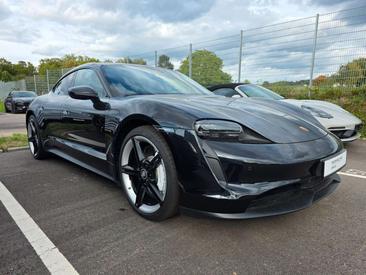 Porsche Taycan 4S — photo 2