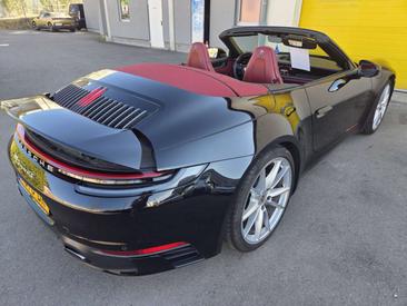 Porsche 911 Cabriolet Carrera 4S — photo 11