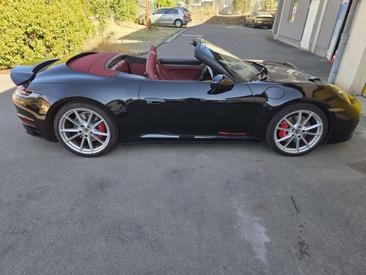 Porsche 911 Cabriolet Carrera 4S — photo 15