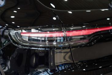 Porsche Macan — photo 12