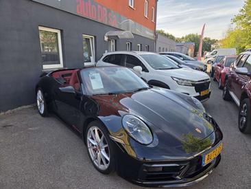 Porsche 911 Cabriolet Carrera 4S — photo 21