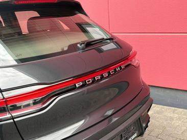 Porsche Macan I S — photo 8
