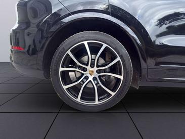 Porsche Cayenne III — photo 23