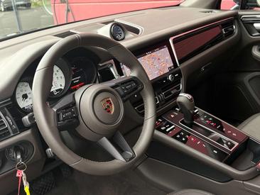 Porsche Macan I S — photo 9