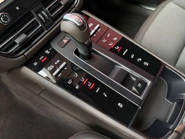 Porsche Macan I S — photo 15