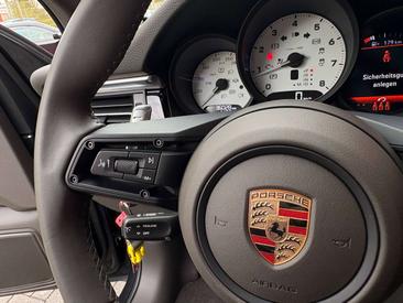 Porsche Macan I S — photo 17