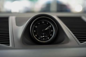 Porsche Macan — photo 31