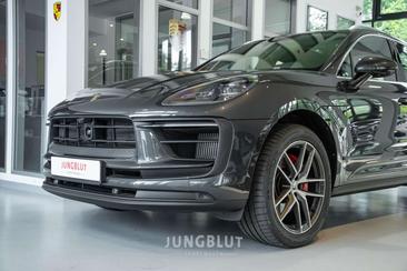 Porsche Macan I S — photo 19