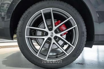 Porsche Macan I S — photo 27