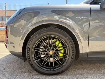 Porsche Cayenne E-Hybrid — photo 7