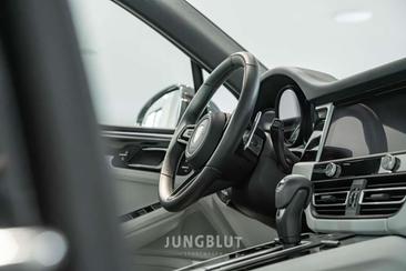 Porsche Macan I S — photo 45