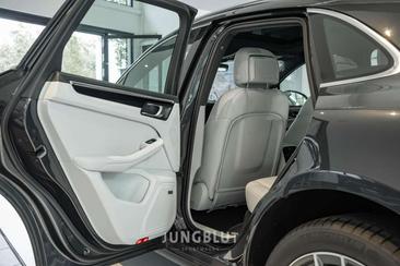 Porsche Macan I S — photo 47