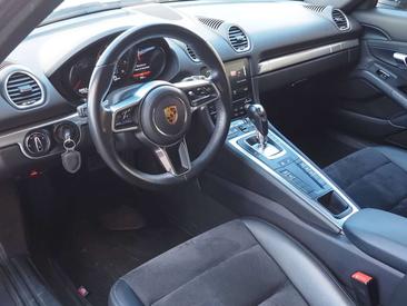 Porsche 718 Cayman — photo 10