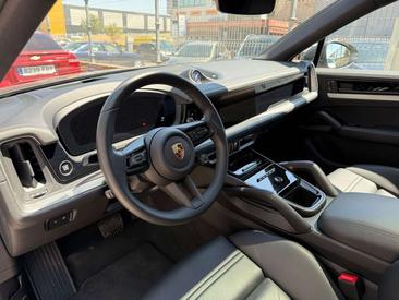 Porsche Cayenne E-Hybrid — photo 19