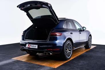 Porsche Macan — photo 10