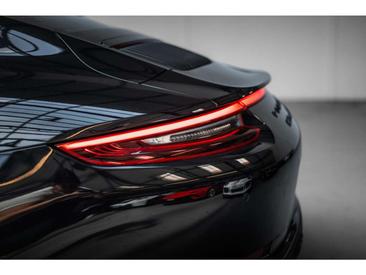 Porsche 911 Carrera 4 GTS — photo 10