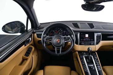 Porsche Macan — photo 13
