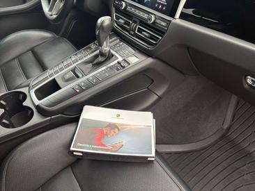 Porsche Macan I S — photo 33