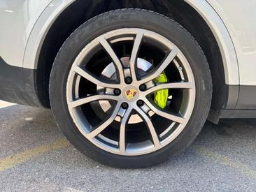 Porsche Cayenne III — photo 30