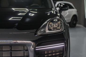 Porsche Cayenne Turbo S E-Hybrid — photo 4