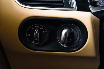 Porsche Macan — photo 29