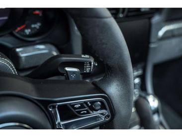 Porsche 911 Carrera 4 GTS — photo 28
