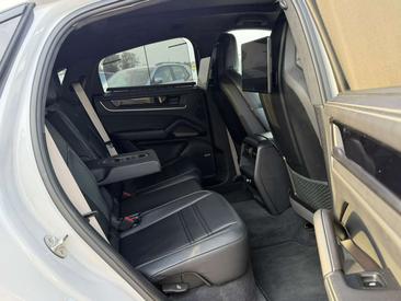 Porsche Cayenne E-Hybrid — photo 16