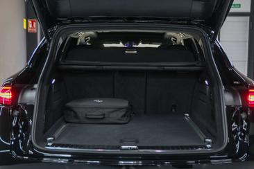 Porsche Cayenne Turbo S E-Hybrid — photo 14