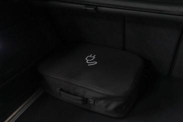 Porsche Cayenne Turbo S E-Hybrid — photo 16