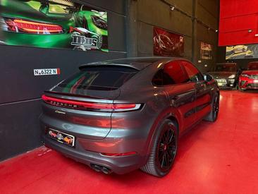 Porsche Cayenne E-Hybrid — photo 47