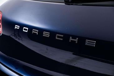 Porsche Macan — photo 42