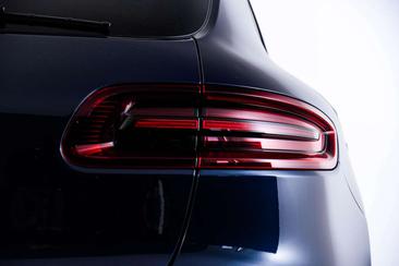 Porsche Macan — photo 47