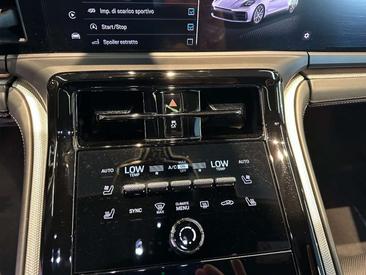 Porsche Panamera — photo 12