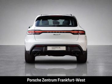 Porsche Macan — photo 5