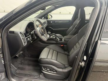 Porsche Cayenne GTS — photo 13