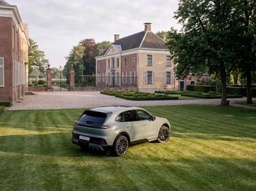 Porsche Cayenne None Electric — photo 6