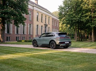 Porsche Cayenne None Electric — photo 7