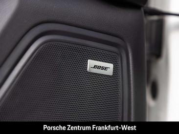 Porsche Macan — photo 23