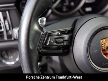 Porsche Macan — photo 25