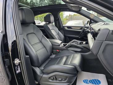 Porsche Cayenne E-Hybrid — photo 18