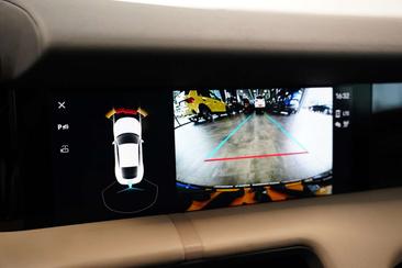 Porsche Taycan — photo 20