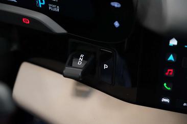 Porsche Taycan — photo 21