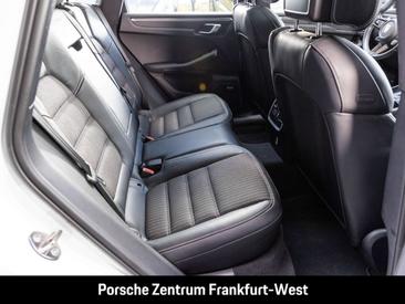 Porsche Macan — photo 36