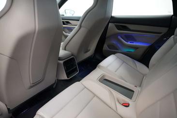 Porsche Taycan — photo 24